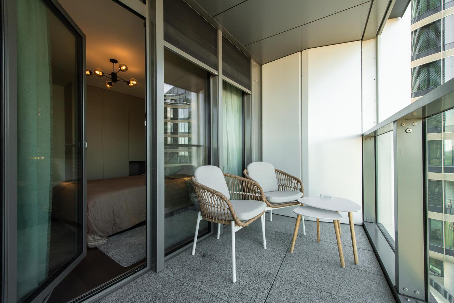 Nikas Eurovea Apartments - Free Parking บราติสลาวา ภายนอก รูปภาพ
